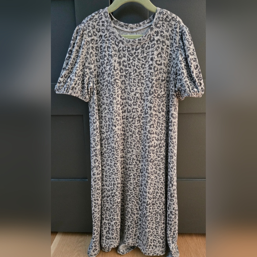 GAP Kids Gray Leopard Print Sweater Dress